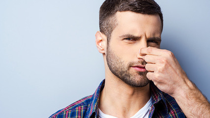 告别腋下异味 全面了解狐臭治疗方法与生活注意事项