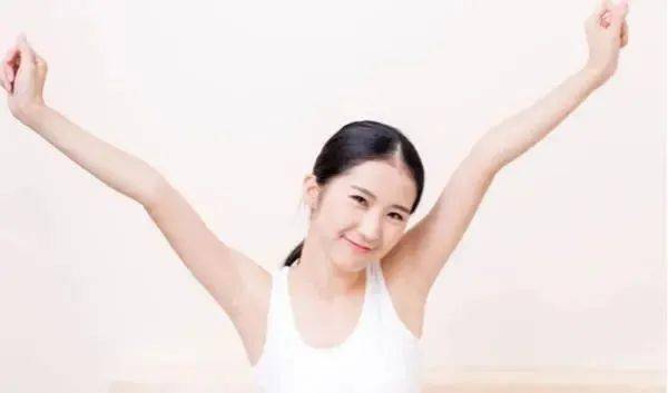 一出汗就闻到狐臭？别烦恼，教你6种有效方法，告别异味困扰